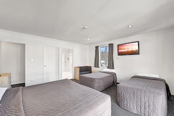 The Hotel Nelson