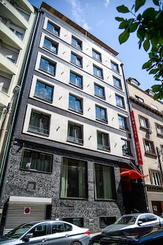 Crystal Hotel Belgrade