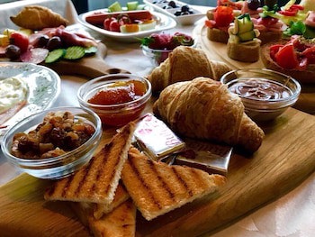 Keto Hotel