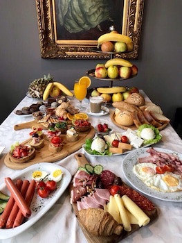 Keto Hotel