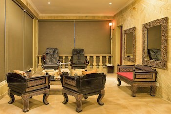 Colosseum Hotel & Fitness Club