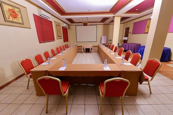 Colosseum Hotel & Fitness Club