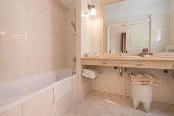 Myrties Boutique Apartments