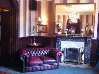 Georgian House Hotel