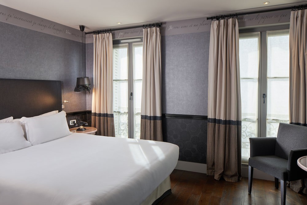 Les Plumes Hotel Paris