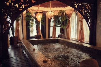 Breezes Beach Club & Spa