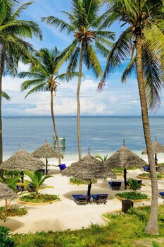 Breezes Beach Club & Spa