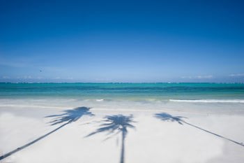 Breezes Beach Club & Spa