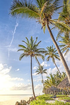 Breezes Beach Club & Spa