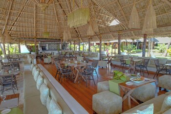 Breezes Beach Club & Spa
