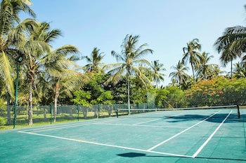 Breezes Beach Club & Spa