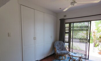 Beachcomber Bay - Guest House