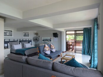 Beachcomber Bay - Guest House