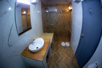 Hotel Karam Palace