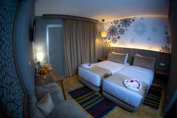 Hotel Karam Palace