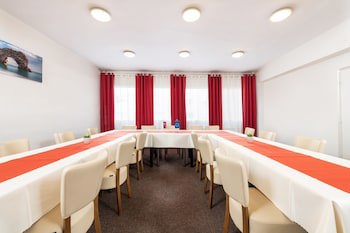 Hotel Plus