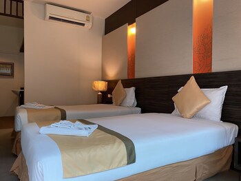 Al's Resort