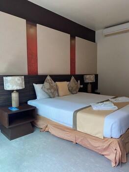 Al's Resort