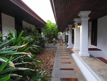 Al's Resort