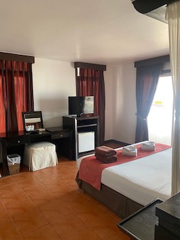 Al's Resort