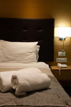 Atlantis City Hotel