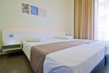 Atlantis City Hotel