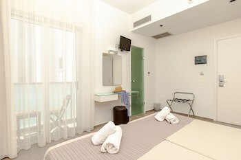 Atlantis City Hotel