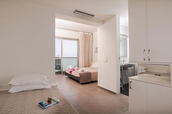 Atlantis City Hotel