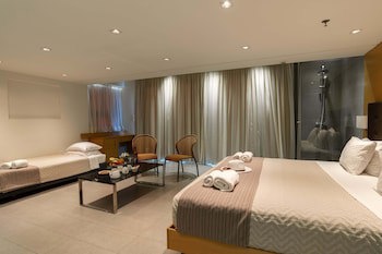 Atlantis City Hotel