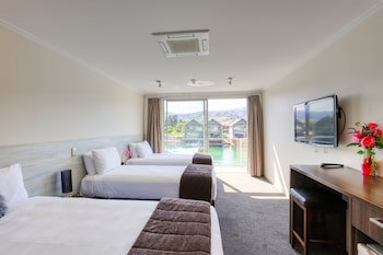 Marsden Lake Resort Central Otago