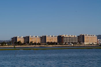 Real Marina Residence