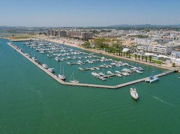 Real Marina Residence