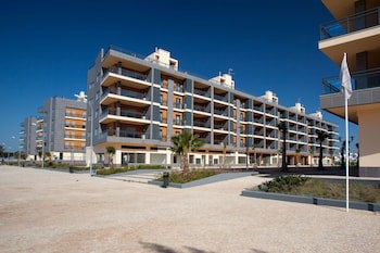 Real Marina Residence