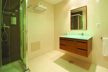 Real Marina Residence