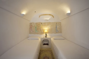 Alexander's Suites
