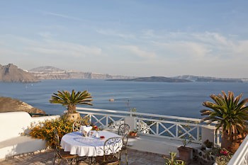 Alexander's Suites