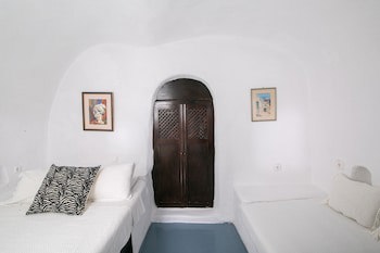 Alexander's Suites