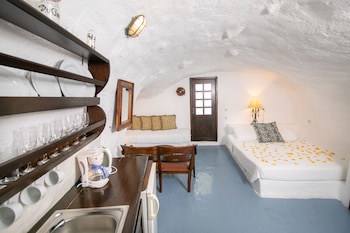 Alexander's Suites