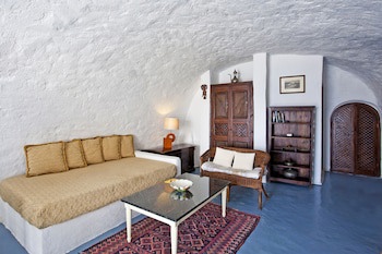 Alexander's Suites