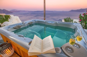 Alexander's Suites