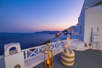 Alexander's Suites