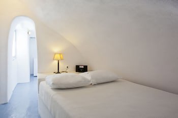 Alexander's Suites