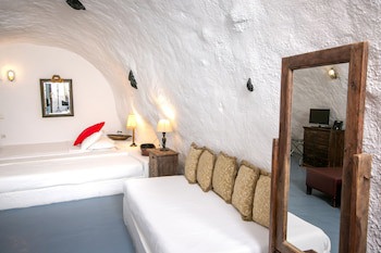 Alexander's Suites
