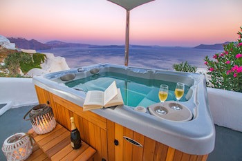 Alexander's Suites