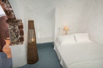 Alexander's Suites