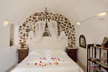 Alexander's Suites