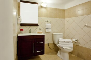 Alexander's Suites