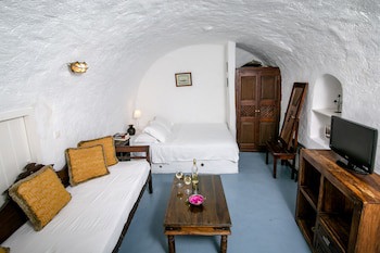 Alexander's Suites