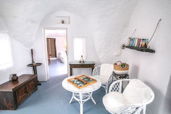 Alexander's Suites