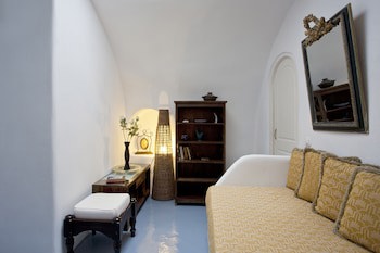 Alexander's Suites